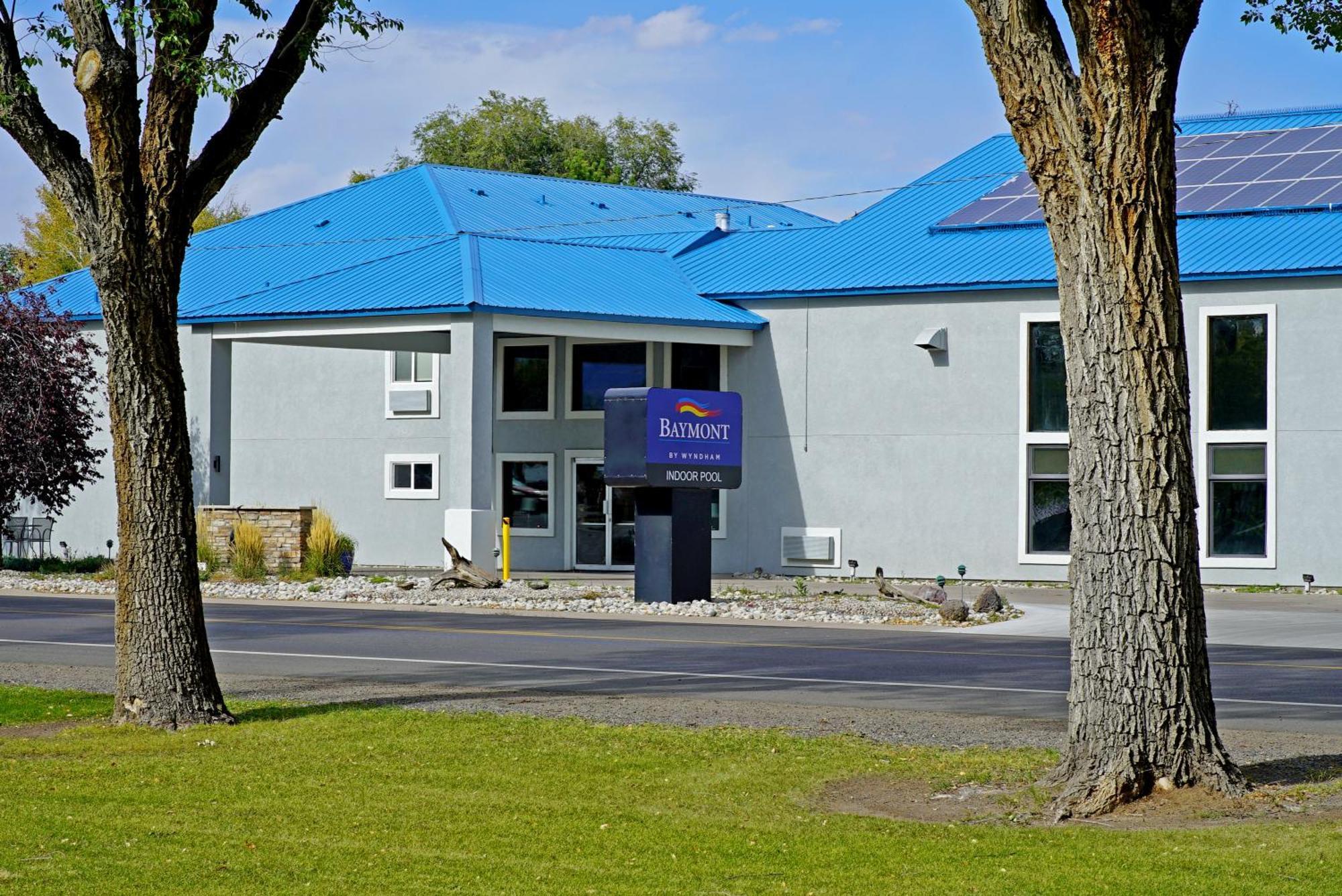Baymont By Wyndham Monte Vista Hotel Екстериор снимка