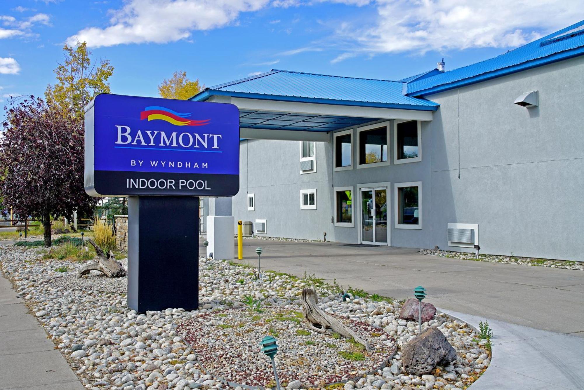 Baymont By Wyndham Monte Vista Hotel Екстериор снимка