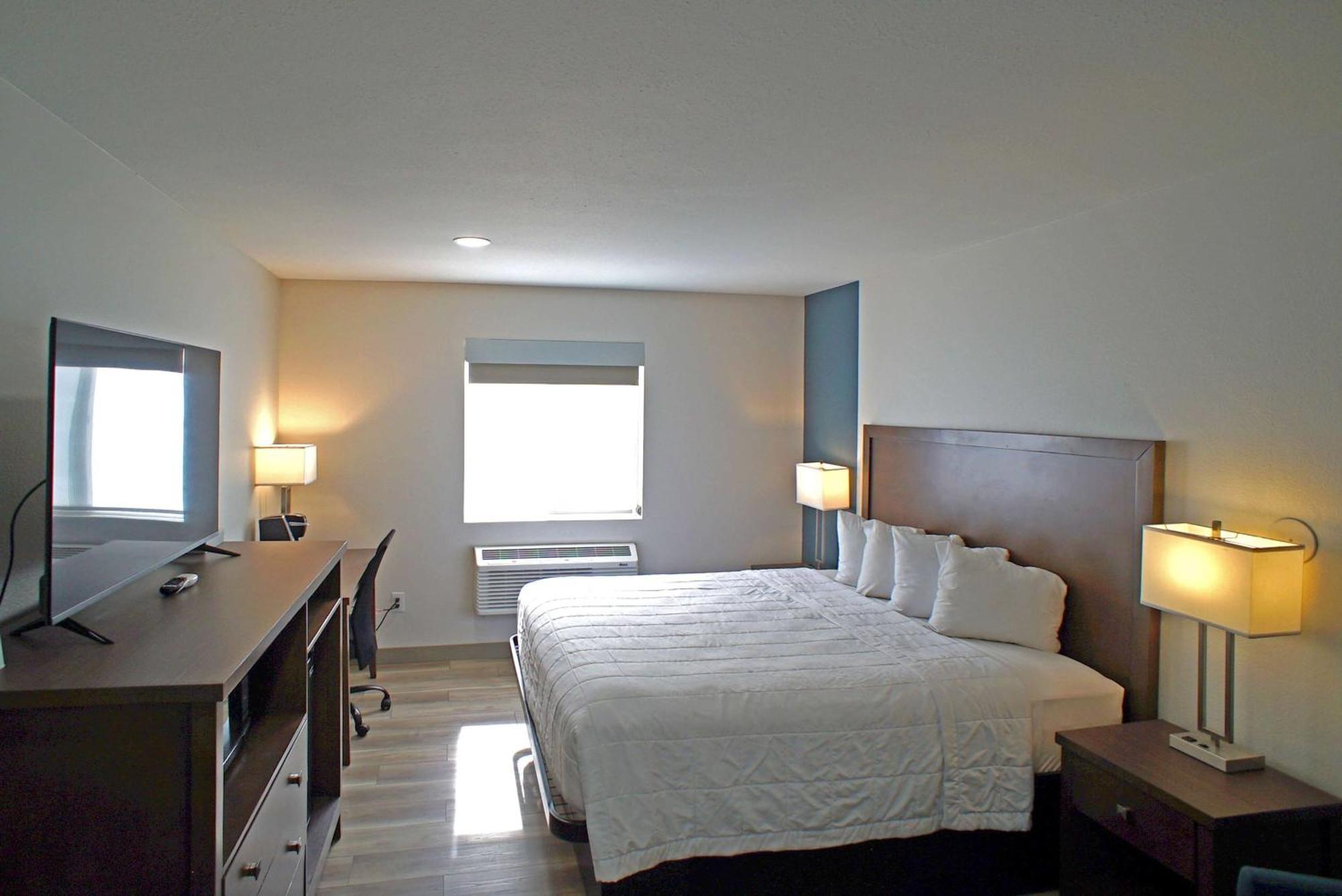 Baymont By Wyndham Monte Vista Hotel Екстериор снимка